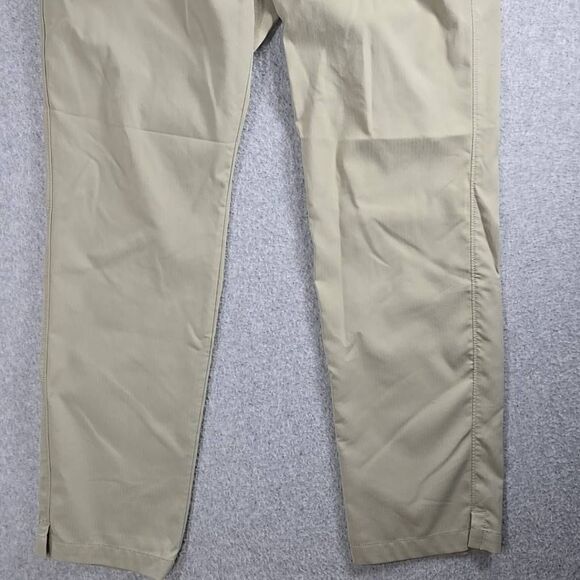 Under Armour Showdown Golf Pants Men's Size 32 x 30 Tan Lightweight Performance - Picture 3 of 9